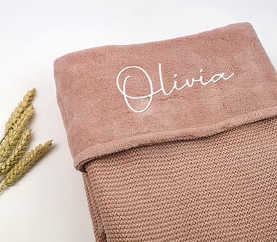 Babydeken - met naam - meisje - OLIVIA - Oudroze- Jollein ledikantdeken - Wiegdeken - Babydeken - Jollein - deken - Ledikant deken