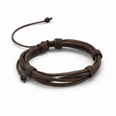 Armband met bruine leren koordjes en touw en schuifknoop