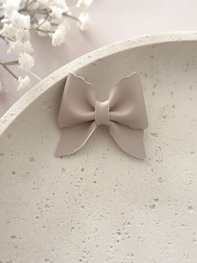 Strik Julie - Beige - Haarstrik - Haarstrikken voor Meisjes - Strikken voor Kinderen - Haaraccessoires