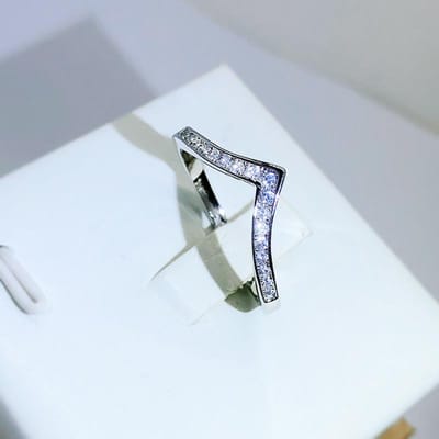 V-vormige wijsvingerring voor dames Eenvoudige en modieuze gepersonaliseerde ring voor dames Frisse Koreaanse diamanten set Zoete ring voor dames No. 10 gray