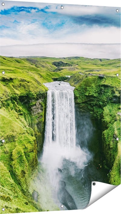 Gards Tuinposter Waterval in het Groene Landschap - 80x120 cm - Tuindoek - Tuindecoratie - Wanddecoratie buiten - Tuinschilderij