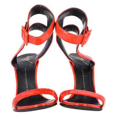 Giuseppe Zanotti Hoge Enkelsandalen met Band in Rode Patenten Leer