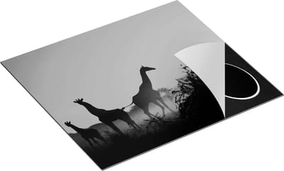 Chefcare Inductie Beschermer Drie Giraffe Silhouetten bij Zonsondergang - Zwart Wit - 60x50 cm - Afdekplaat Inductie - Kookplaat Beschermer - Inductie Mat