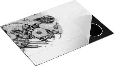Chefcare Inductie Beschermer Groentes op Wit Hout - Zwart Wit - 70x50 cm - Afdekplaat Inductie - Kookplaat Beschermer - Inductie Mat