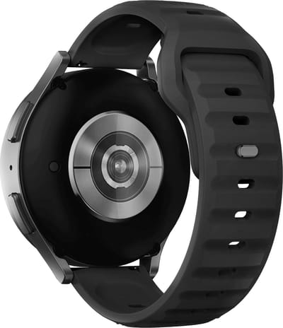 Stravo Outdoor siliconen smartwatch bandje 20mm - geschikt voor Samsung Galaxy Watch 7 (40 & 44mm) / Watch 6 (Classic) / Watch 5 (Pro) / Watch 4 (Classic) / Watch 3 41mm / Watch 1 42mm / Watch Active / Watch FE / Gear Sport - Zwart