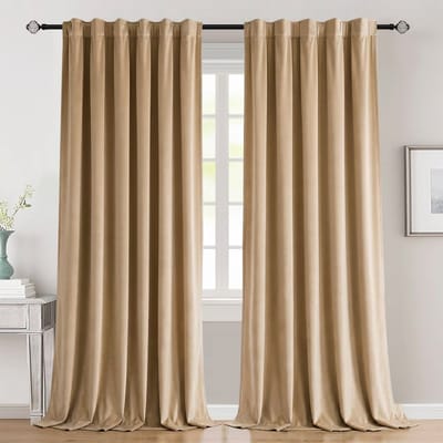 Qelus 2 Stuks Luxe Gevoerde Velours Gordijnen - 260gsm - Verduisterend & Isolerend - Multifunctionele Plooiband - Met Grijze Achterzijde - voor Slaapkamer en Woonkamer - 132x213cm - Amber