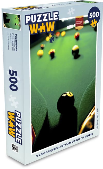 Puzzel De zwarte biljartbal ligt klaar om geput te worden - Legpuzzel - Puzzel 500 stukjes