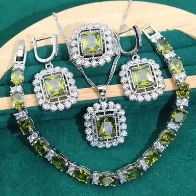 Europa en De Verenigde Staten Nieuwe Sieradensets Sieraden Ingelegd Edelsteen Hanger Oorbellen Ketting en Ringen Dames Mode Set 10 yards gray