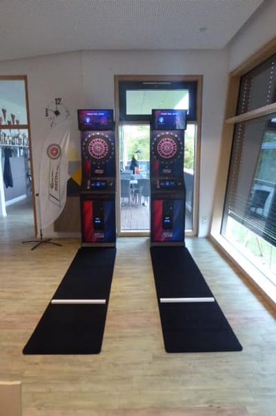 Dartmat - Dart vloer - Darts spelen - Speciale poot houders - 66 x 300 cm - Zwart