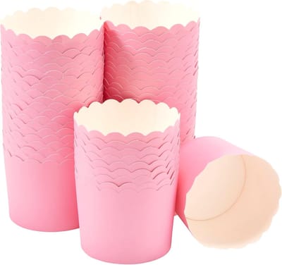 Roze cupcakevormpjes met gegolfde rand, 50 stuks per verpakking. Perfect voor het maken van heerlijke cupcakes. Fijne gegolfde randjes. 50 hittebestendige cupcakevormpjes per verpakking (1 verpakking).