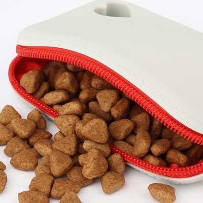 2 stuks siliconen zakjes voor dierenwandelingen - Handig voor honden en katten - Gemakkelijk te reinigen - Compact ontwerp - Met ritssluiting en polsband - Paars en lichtgrijs