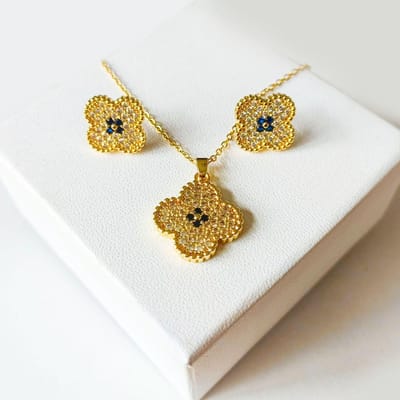 Nieuwe Enkelzijdige Klavertjevier Volledig Diamanten Set Armband Ketting Oorbellen beige