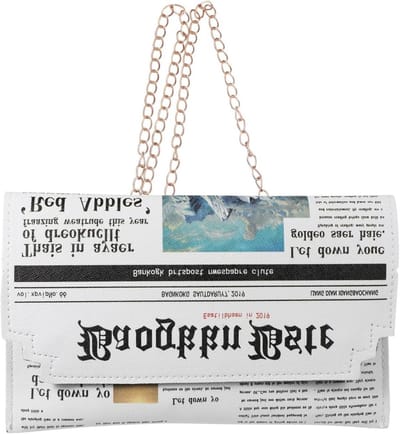 Stijlvolle Witte Schoudertas met Krantenpatroon voor Dames - Make-up Organizer en Handtas voor Dagelijks Gebruik en Reizen, Afmetingen 13 x 22 x 1 cm