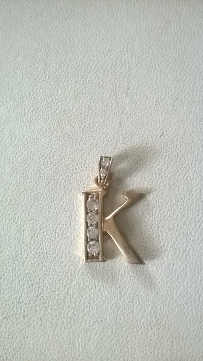 Gemstones-silver letterhanger K 925-sterling zilver en 14 K goudverguld met zirkonia