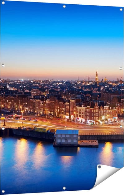 Gards Tuinposter Amsterdam Centrum in de Nacht - 90x120 cm - Tuindoek - Tuindecoratie - Wanddecoratie buiten - Tuinschilderij