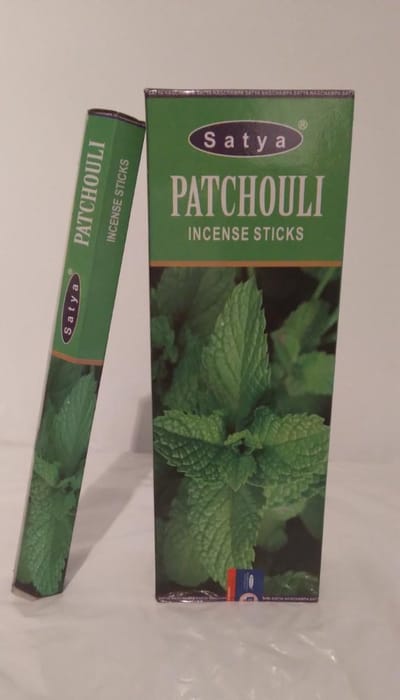 Satya Patchouli Wierookstokjes  Hexa verpakking 20 Stokjes Wierook 23 cm