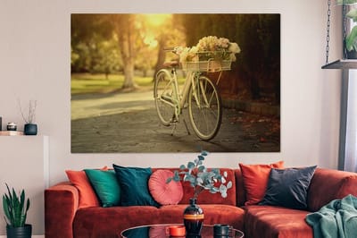 Canvas schilderij 150x100 cm - Wanddecoratie Bloemen in de fietsmand van de fiets - Muurdecoratie woonkamer - Slaapkamer decoratie - Kamer accessoires - Schilderijen