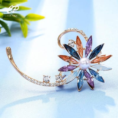 Broche en perles d'eau douce de tempérament exquis, accessoires de vêtements en cristal strass fleur corsage gray