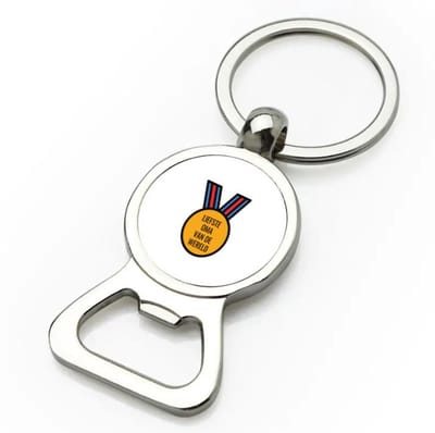 Akyol - liefste oma van de wereld flesopener - Oma - de liefste oma - verjaardagscadeau - verjaardag - cadeau - cadeautje voor oma - oma artikelen - kado - geschenk - gift - 9 bij 3 cm