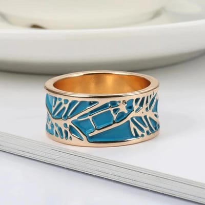 Huitan Creatieve Damesringen Gegraveerd Design met Blauw Emaille Handgemaakte Vingeraccessoires Jubileumcadeau Statement Sieraden Bulk 7