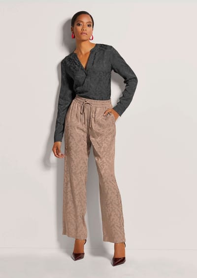 MADELEINE Broek Broek. Zuiver viscose