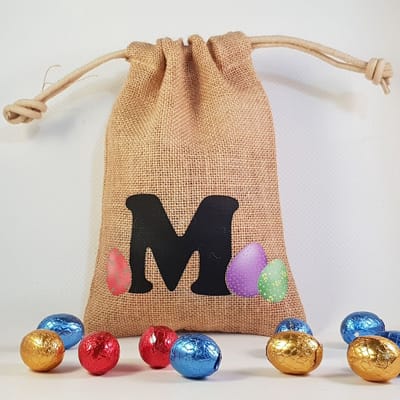 Paaszakje - letter M - pasen, paaseitjes, paaseizakje, cadeautje, feestdag, paashaas, paaseieren, verpakken