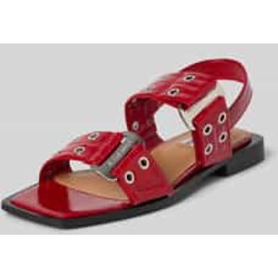 Sandalen met sierstuds, model 'SARIA'