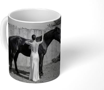 Mok - Koffiemok - Vrouw - Paard - Artistiek - Mokken - 350 ML - Beker - Koffiemokken - Theemok
