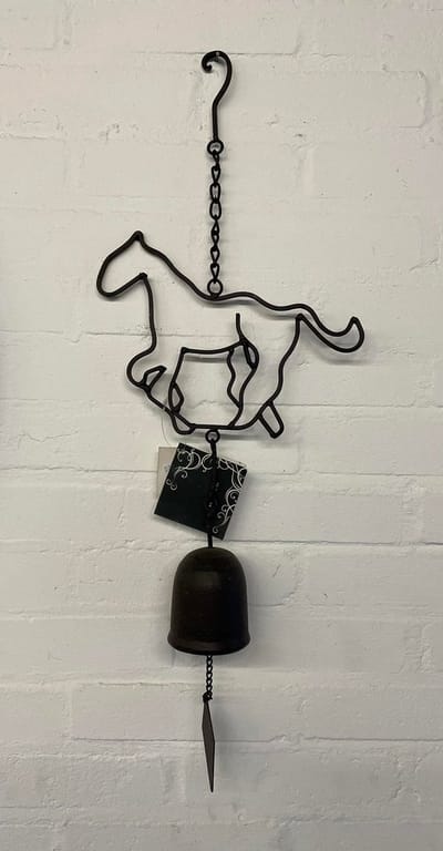 J-Line paard hanger + bel bruin 27x8x55cm