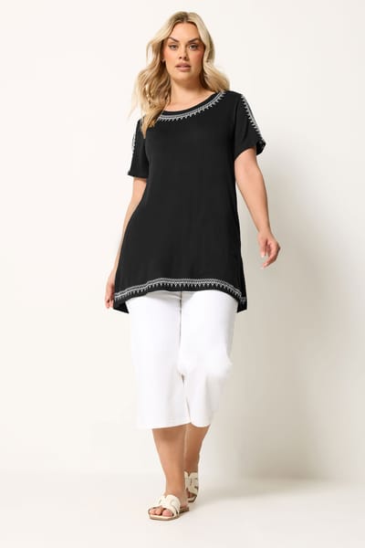 Yours Zwart Tshirt Met Geborduurde Details Size 54-56