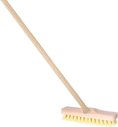 Buemag Luiwagen schrobborstel 22 cm - Met houten steel 130 cm - Schoonmaken - schroefdraad