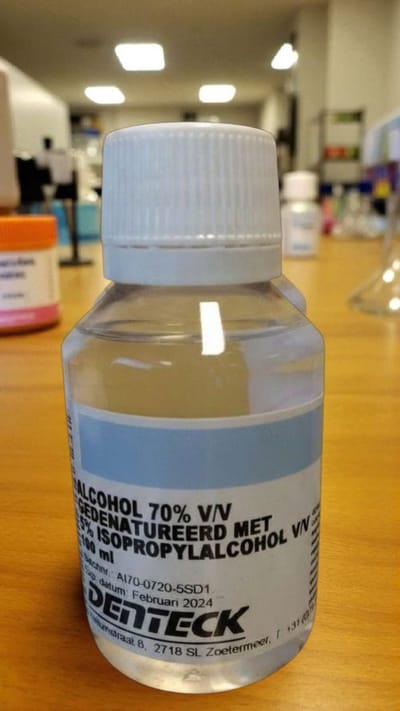 Desinfectie Alcohol 70% - met 5% Isopropylalcohol - Desinfectiemiddel - 100 ml - 2x (200ml totaal)
