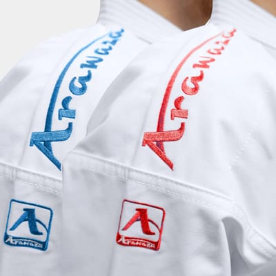 Arawaza Black Diamond Karatepak WKF Combo kit Rood & Blauw (Maat: 175)