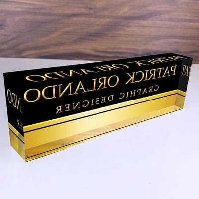 Bureau Naamplaat - Naambordje Kantoor - Werkplek Inrichten - Acryl Glas Decor - 20x6 cm - Zwart Goud