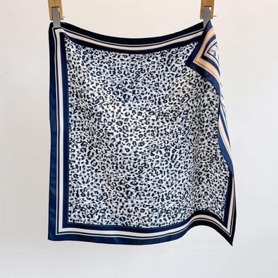 Dames Sjaal Luxe Imitatie Zijde Vierkante Sjaal Dubbelzijdige Kettingprint Neckerchief Bandana's Foulard Haarbanden Sjaals Wraps gray