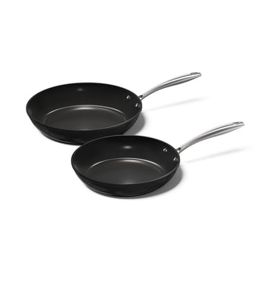 Cook & Pan 2-Delige Koekenpan Pannenset Zwart Ø 24 & 28 cm - PFAS vrij - Alle Warmtebronnen - Koekenpannenset met 7 jaar Garantie - Krasbestendige Anti Aanbaklaag - Vaatwasserbestendig - Gas, Inductie, Elektrisch, Oven - Koekenpan Set