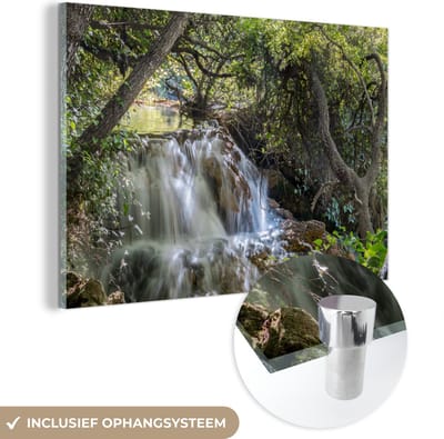 ® Glasschilderij 180x120 cm - Schilderij acrylglas - Een waterval tussen de boomstammen in het Nationaal park Krka in Kroatië - Foto op glas - Muurdecoratie woonkamer - Wanddecoratie slaapkamer - Schilderijen