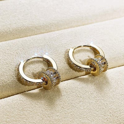 Huitan Boucles d'oreilles créoles créatives avec pierre CZ pour femmes Boucles d'oreilles circulaires couleur or de luxe Accessoires de mariage pour mariée Nouveaux bijoux beige