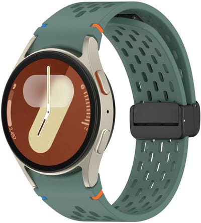 Siliconen bandje - geschikt voor Samsung Galaxy Watch 7 (40 & 44mm) / Watch 6 (Classic) / Watch 5 (Pro) / Watch 4 (Classic) / Watch FE - mageneetsluiting met gaatjes - groen