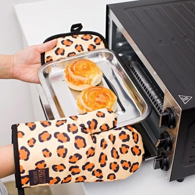2 stuks/set Keukenhandschoenen Geïsoleerd Luipaardprint Pad Magnetronhandschoenen Oven Barbecue Rek Pannenlappen Ovenwanten Pannenlap Pad