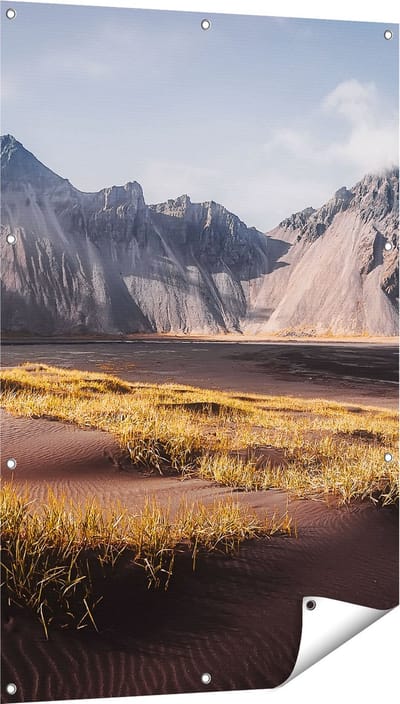 Gards Tuinposter Zwart Zand in de Bergen van IJsland - 80x120 cm - Tuindoek - Tuindecoratie - Wanddecoratie buiten - Tuinschilderij