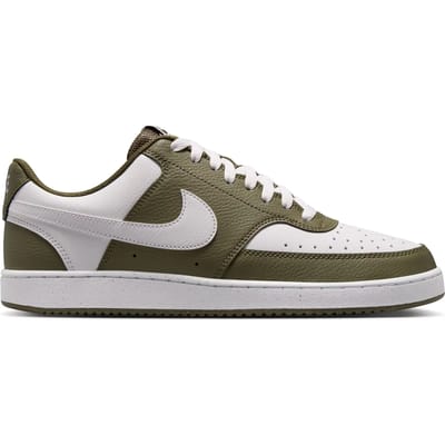Lage Sneakers Nike Baskets court vision low olive moyen