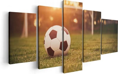 Artaza Canvas Schilderij Vijfluik Voetbal Met Goal Tijdens Zonsondergang - 100x50 - Foto Op Canvas - Canvas Print
