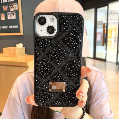 Backcover Parel kralen Ruitjes hoes Geschikt voor: iPhone 16 Pro - Fashion vrouwen case - Zwart