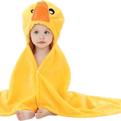 BoefieBoef Baby Kinderdeken Eend – Zachte Flanellen Fleece Wikkeldeken/Badcape/Speelkleed – jongens en meisjes – Multifunctioneel Kraamcadeau en Kerstcadeau – Babykleedje voor Peuter en Kleuter – Origineel Carnaval Kostuum – Dierenprint Design – Geel