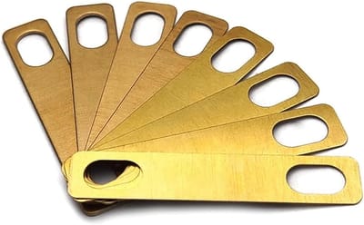 8 Stuks Gitaarhals Shims van Messing - 4x 0.2mm, 2x 0.5mm en 2x 1mm Dikte voor Gitaar en Bas, Ideaal voor Hals Reparatie en Afstelling