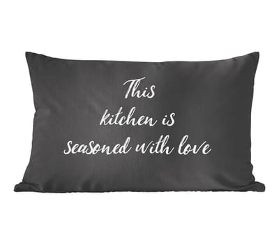 Sierkussens - Kussentjes Woonkamer - 60x40 cm - Spreuken - Koken - Liefde - Quotes - This kitchen is seasoned with love