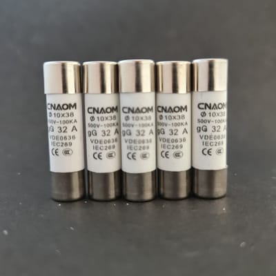 R015 10x38 Keramische Buiszekering - 32A - 10x38mm 5stuks