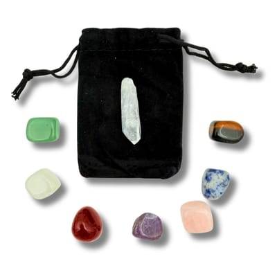 Edelstenen met Bergkristal in fluwelen Zakje - Inclusief uitleg van stenen - Gepolijste 7 Chakra Stenen/Mineralen