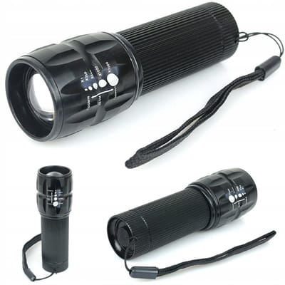 Kleine zwarte fietslamp met zoomfunctie, toeristisch